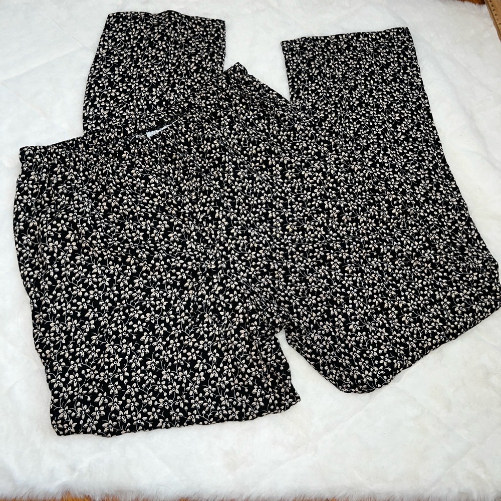 🛍️ Floral Pants Black Medium